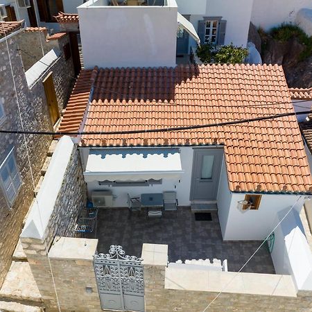 Little Yard - Hydra Dream Houses Exterior photo